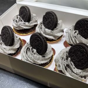 6 Oreo Cupcakes by Spiffydrip