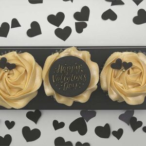 Noir d'Amour Elegance Cupcakes by Spiffydrip